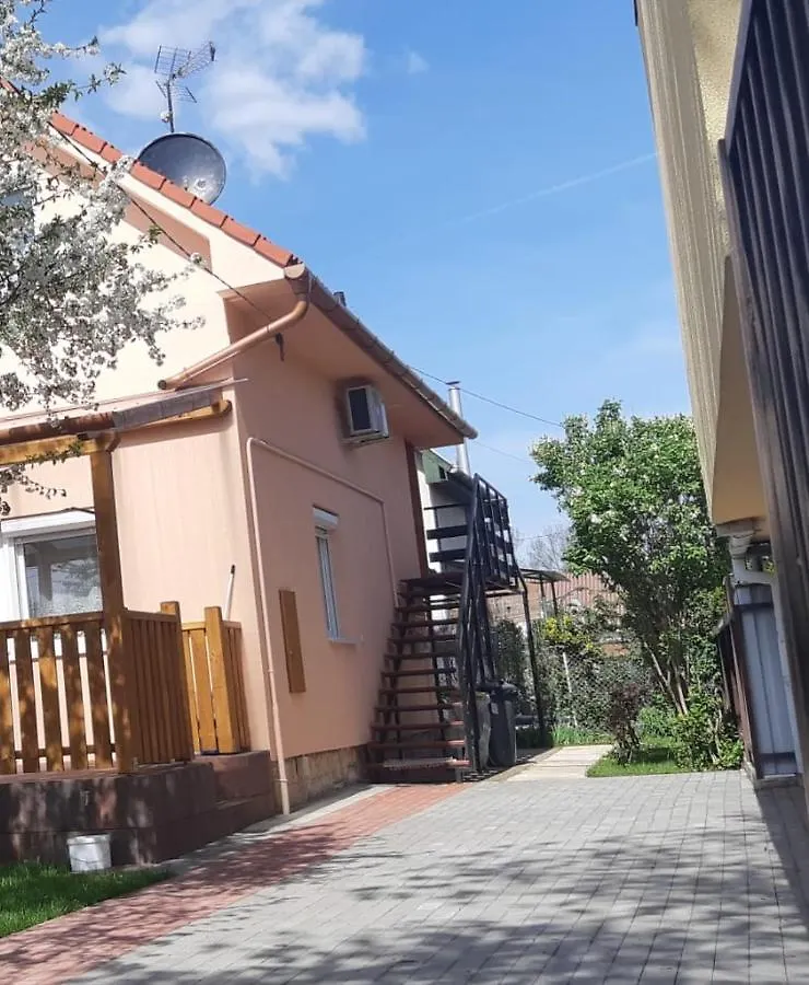 Rózsa Apartment Hajdúszoboszló 0*,